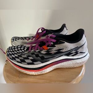 Saucony endorphin Women's Checkered Running Shoes - Black and White